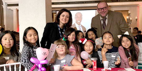 Queen Victoria Public School students with teacher Veronika Mazilu and the TDSB’s Executive Officer, Community, Public and Government Relations Ross Parry