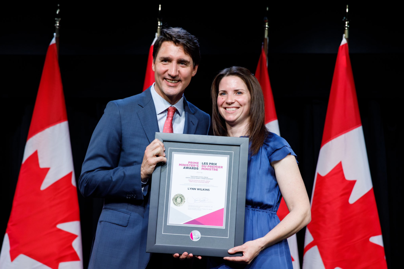 Lynn Wilkins receives award from Prime Minister